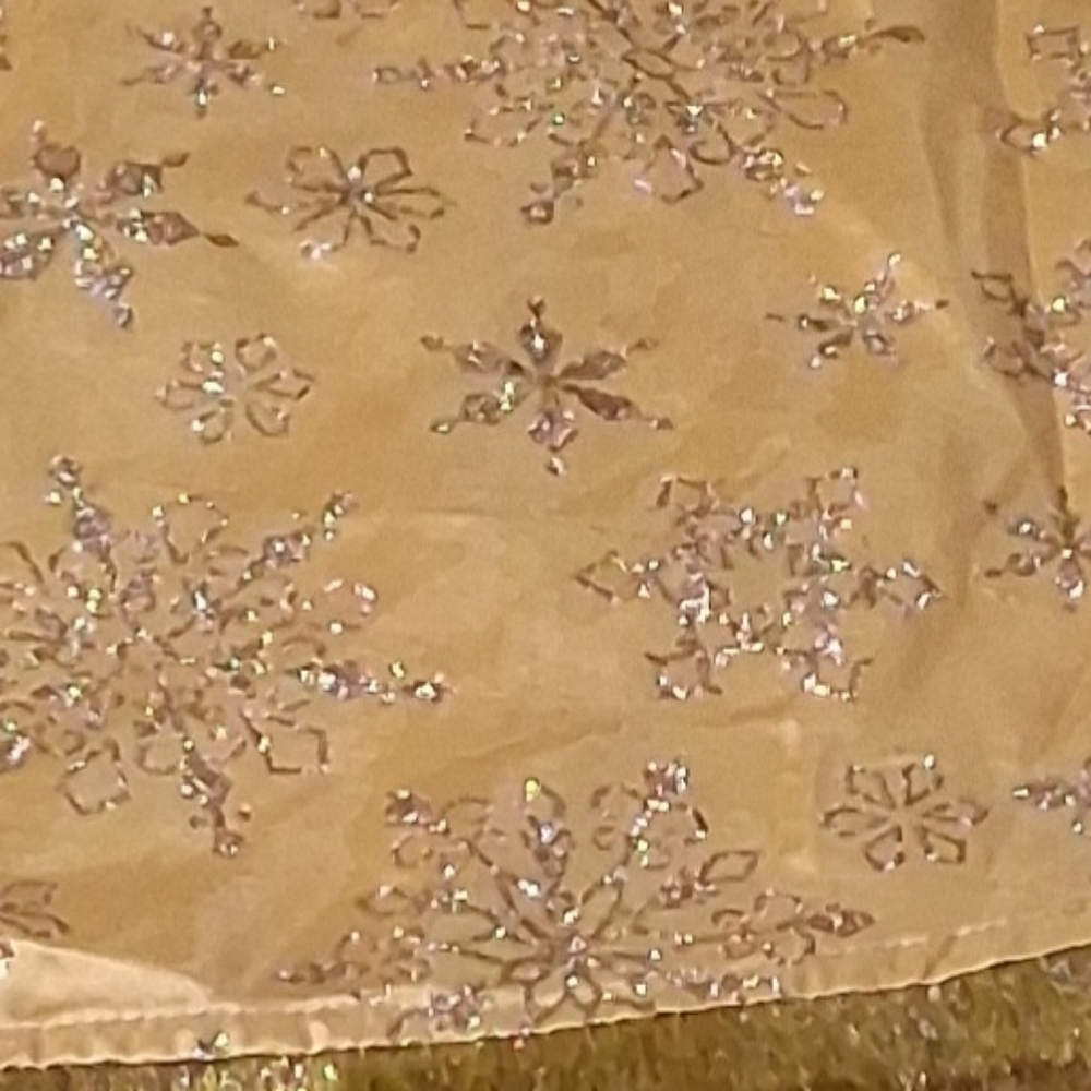 Beautiful Gold  Holiday Stocking & Skirt Set - Picture 10 of 12